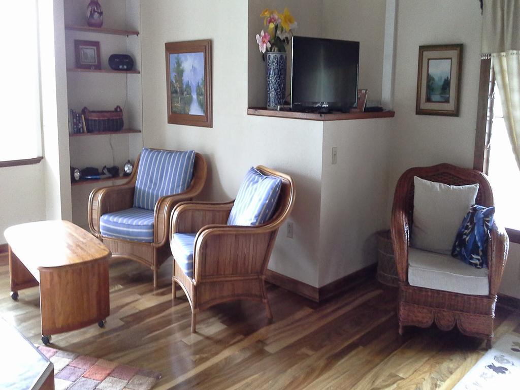 Mountain Breeze Villa Mountain View Room photo